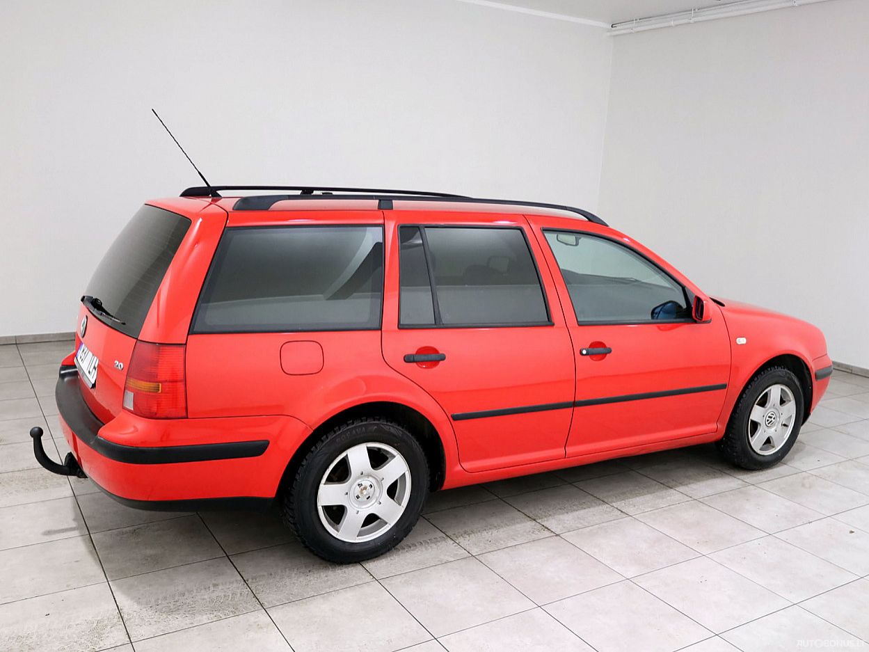 Volkswagen Golf | 2