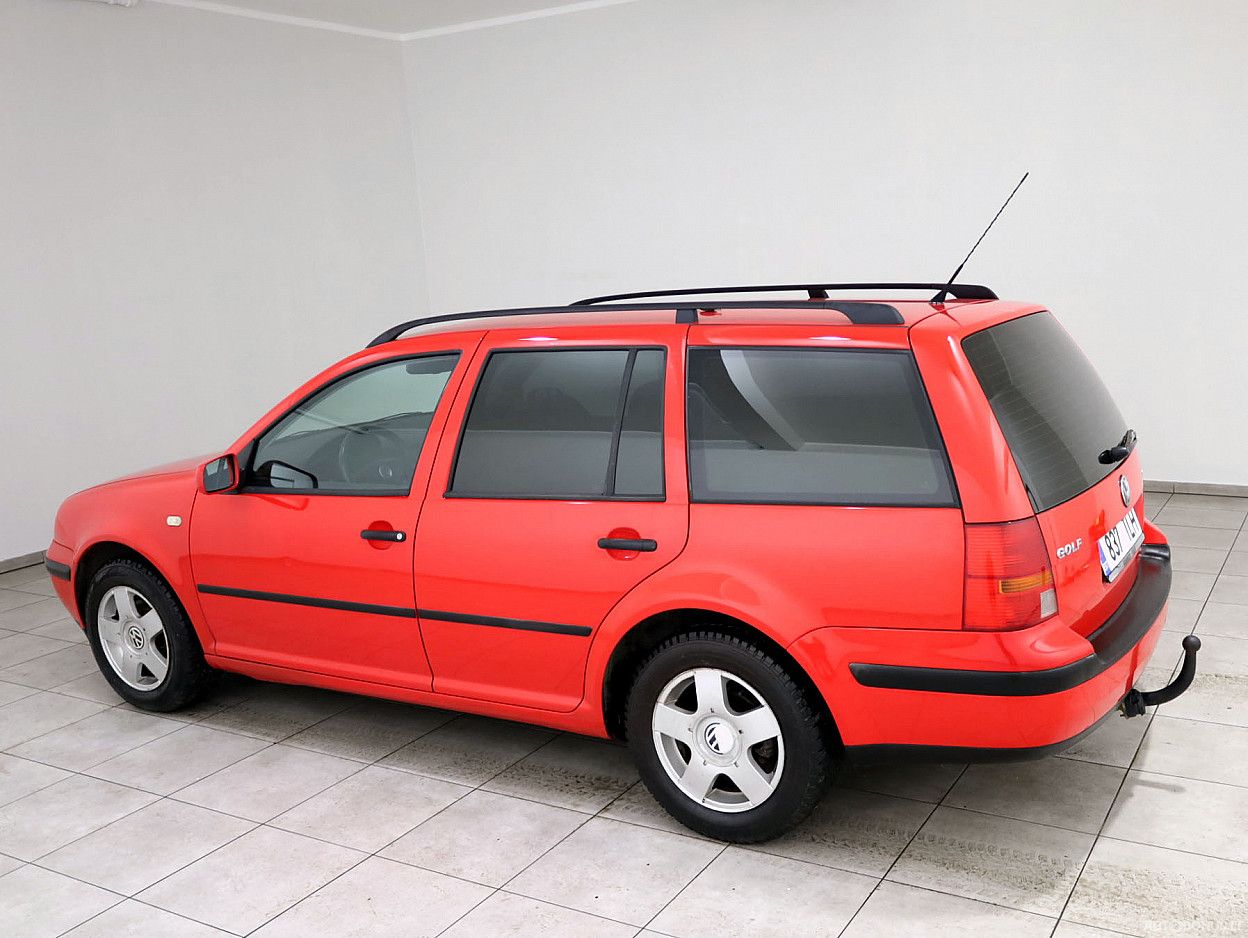 Volkswagen Golf | 3