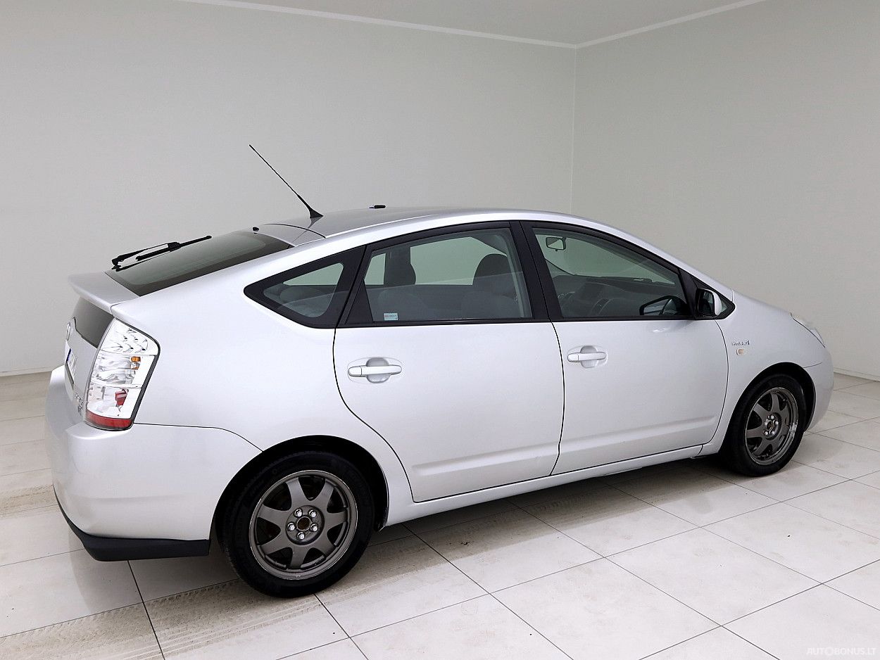 Toyota Prius | 2