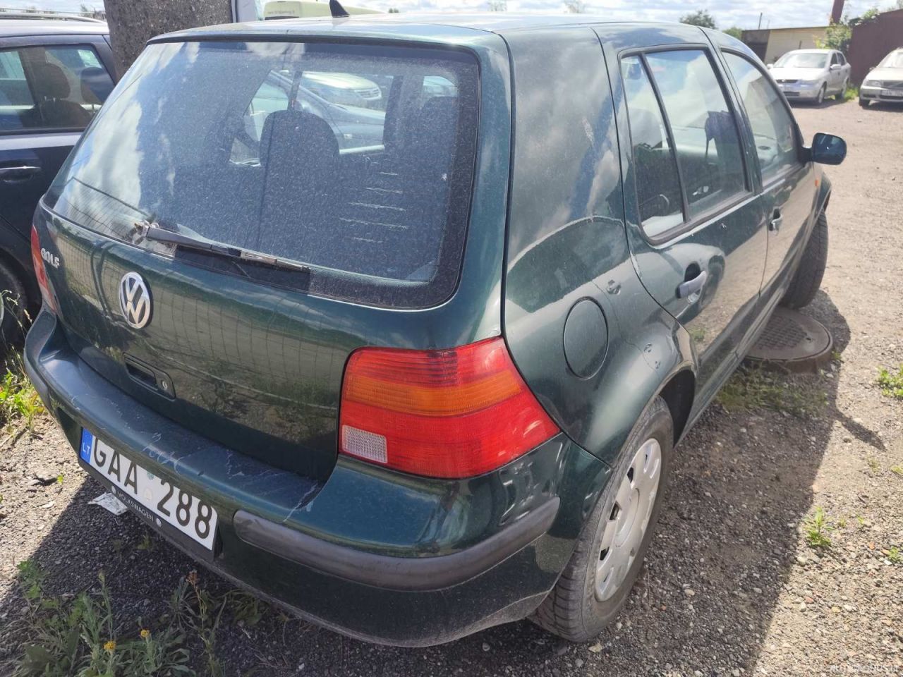 Volkswagen Golf | 1