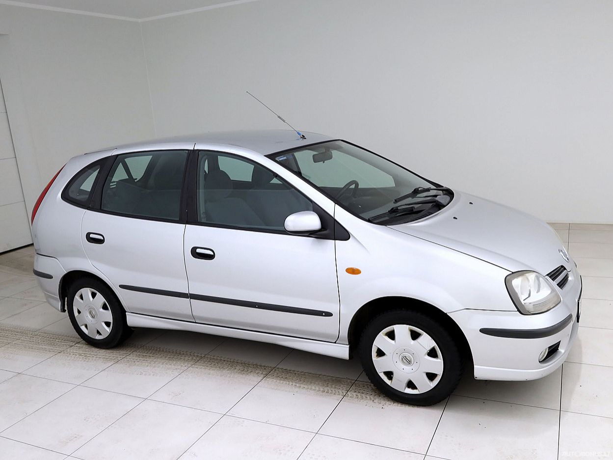 Nissan Almera