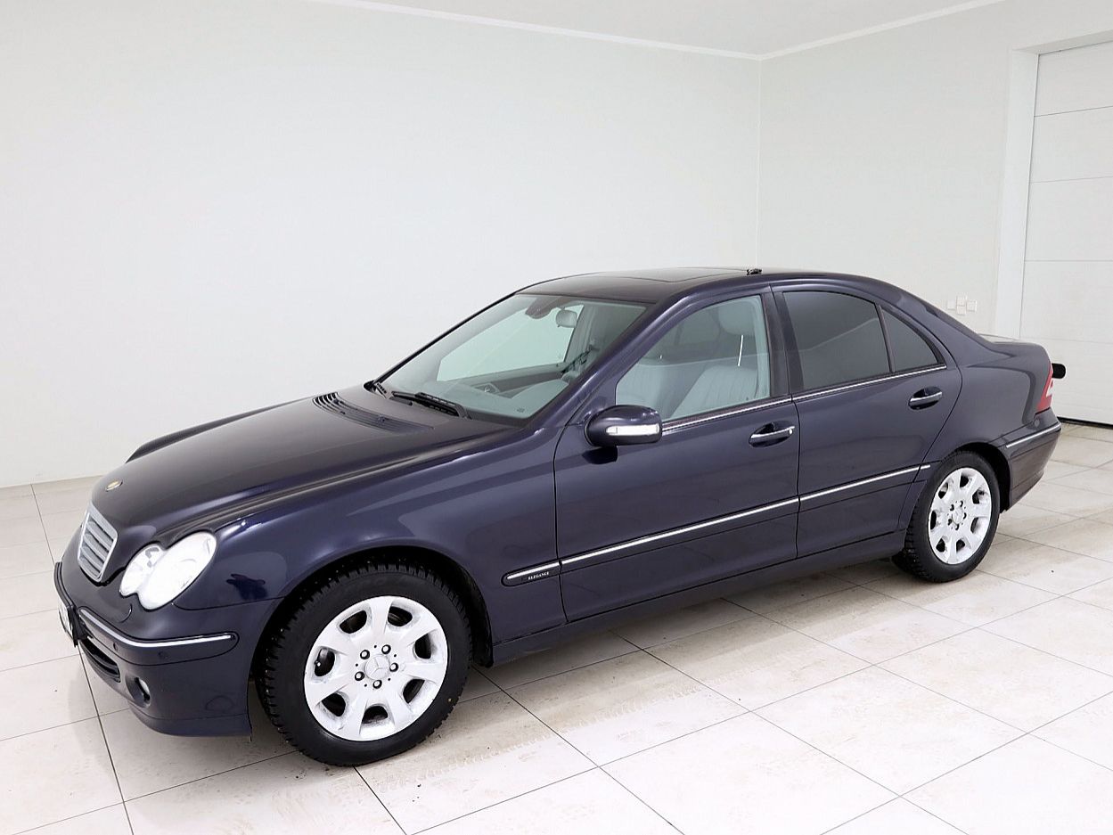 Mercedes-Benz C240 | 1