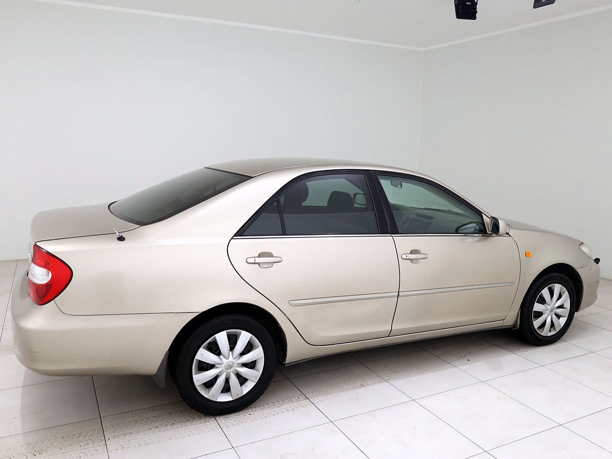 Toyota Camry | 2