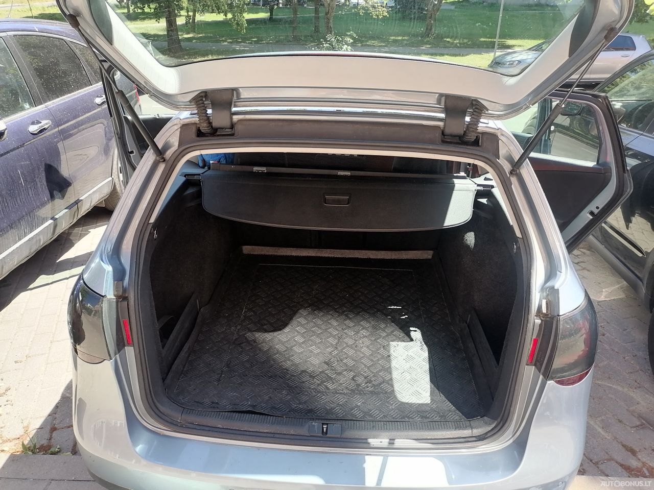 Volkswagen Passat | 12