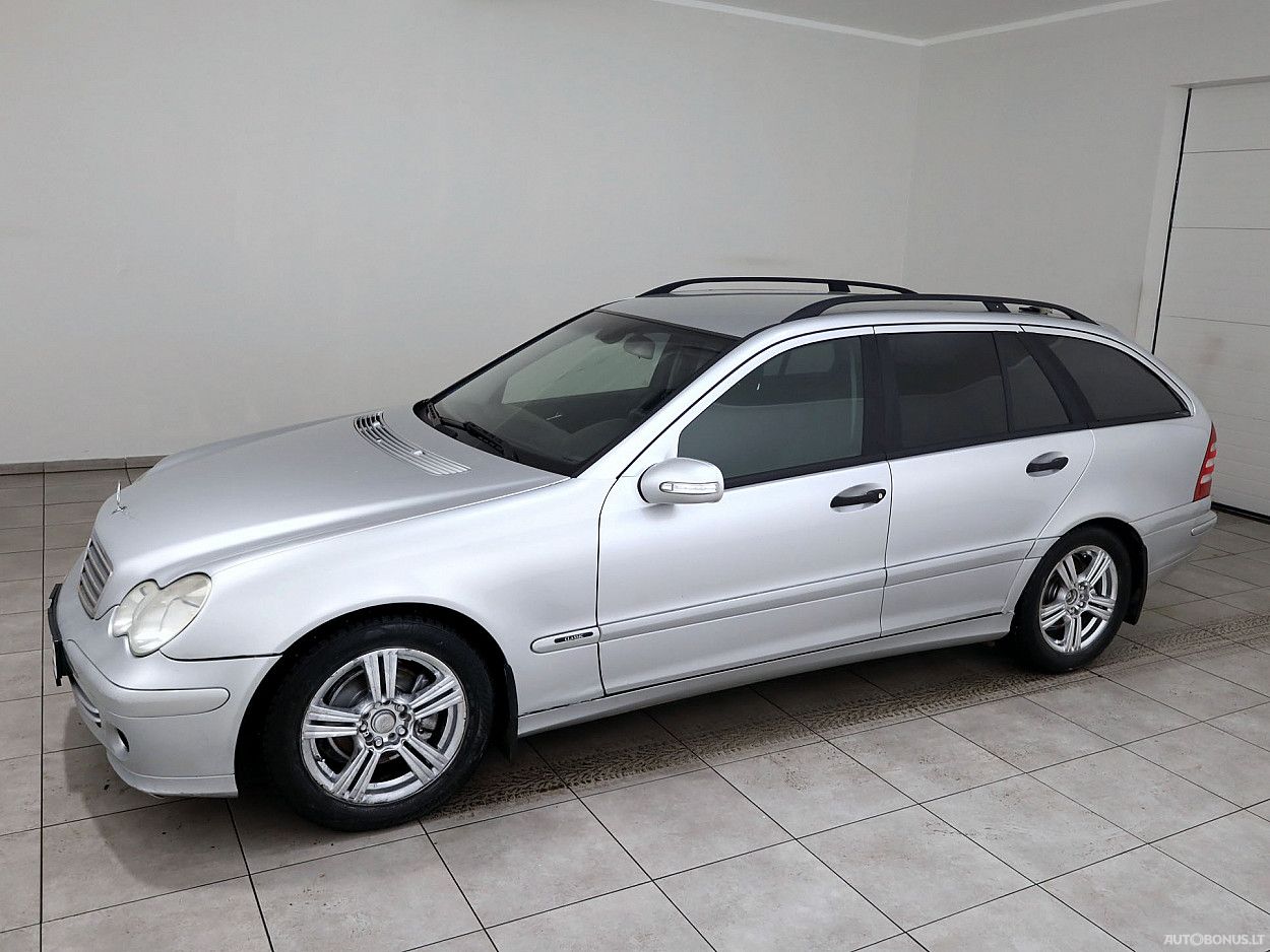 Mercedes-Benz C200 | 1