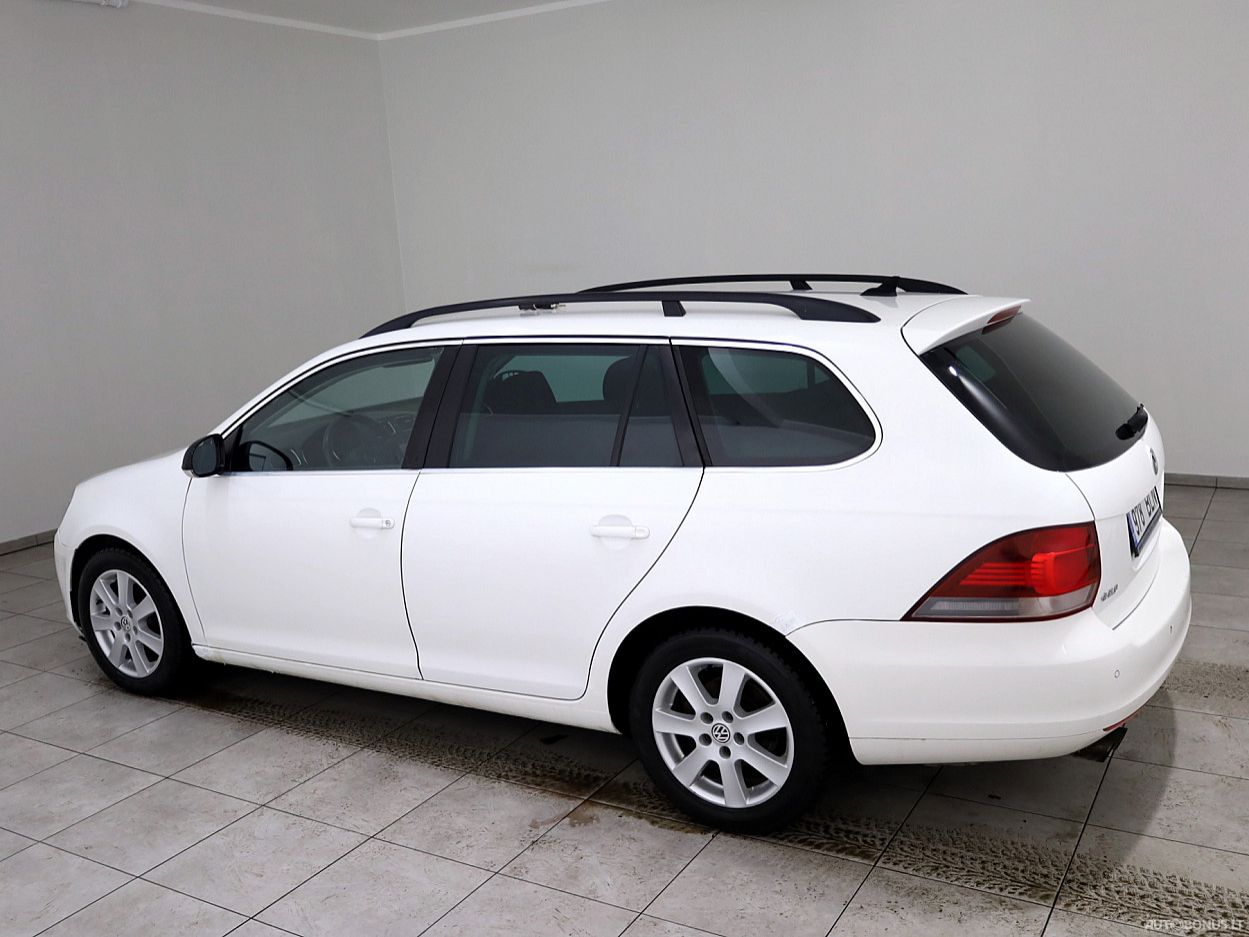 Volkswagen Golf | 3