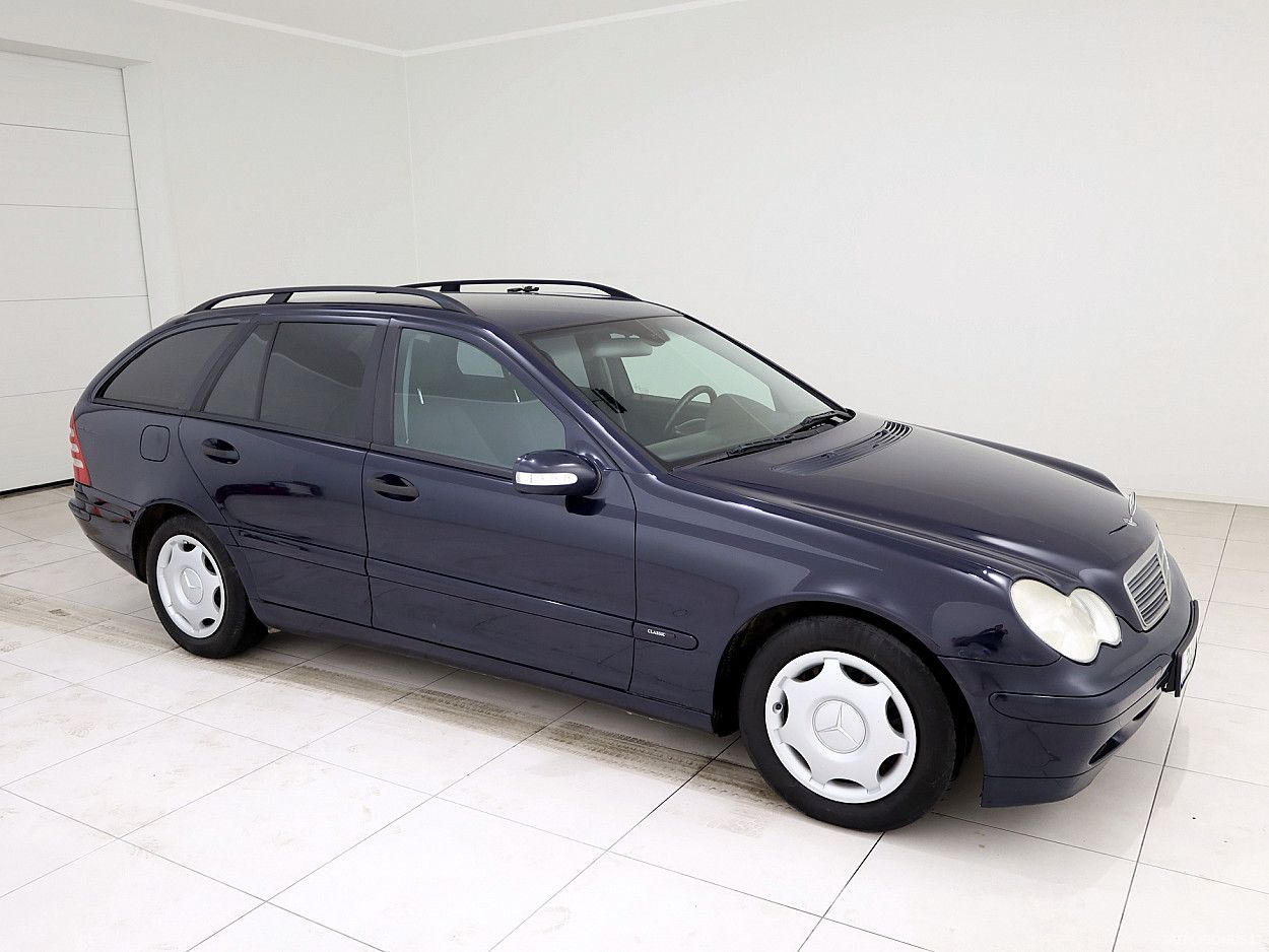 Mercedes-Benz C200