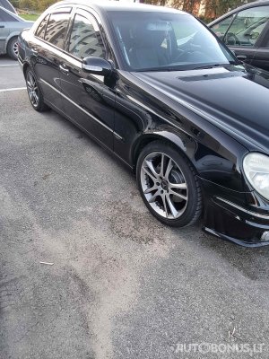 Mercedes-Benz E320 | 3