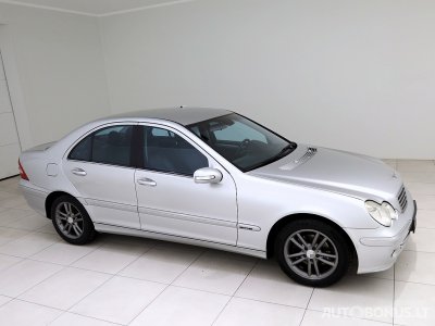 Mercedes-Benz C180