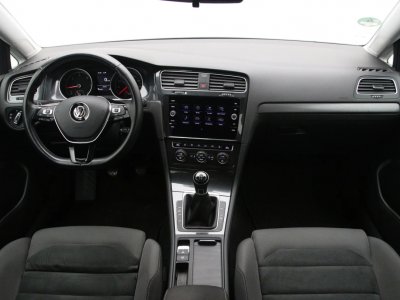 Volkswagen Golf | 1