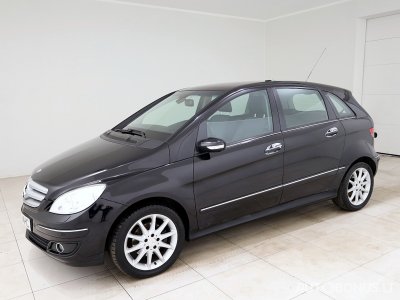 Mercedes-Benz B200 | 1