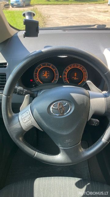 Toyota Auris | 7