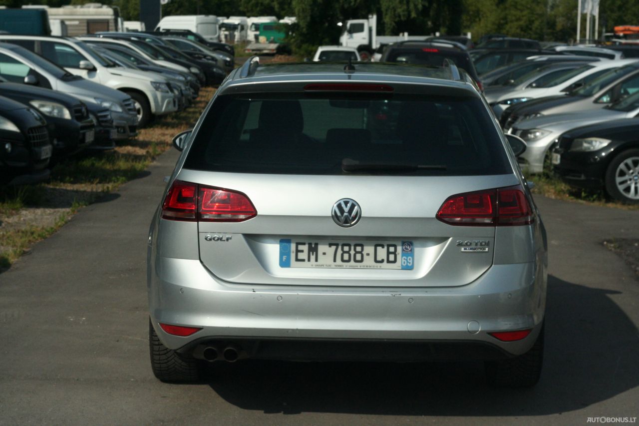 Volkswagen Golf | 3