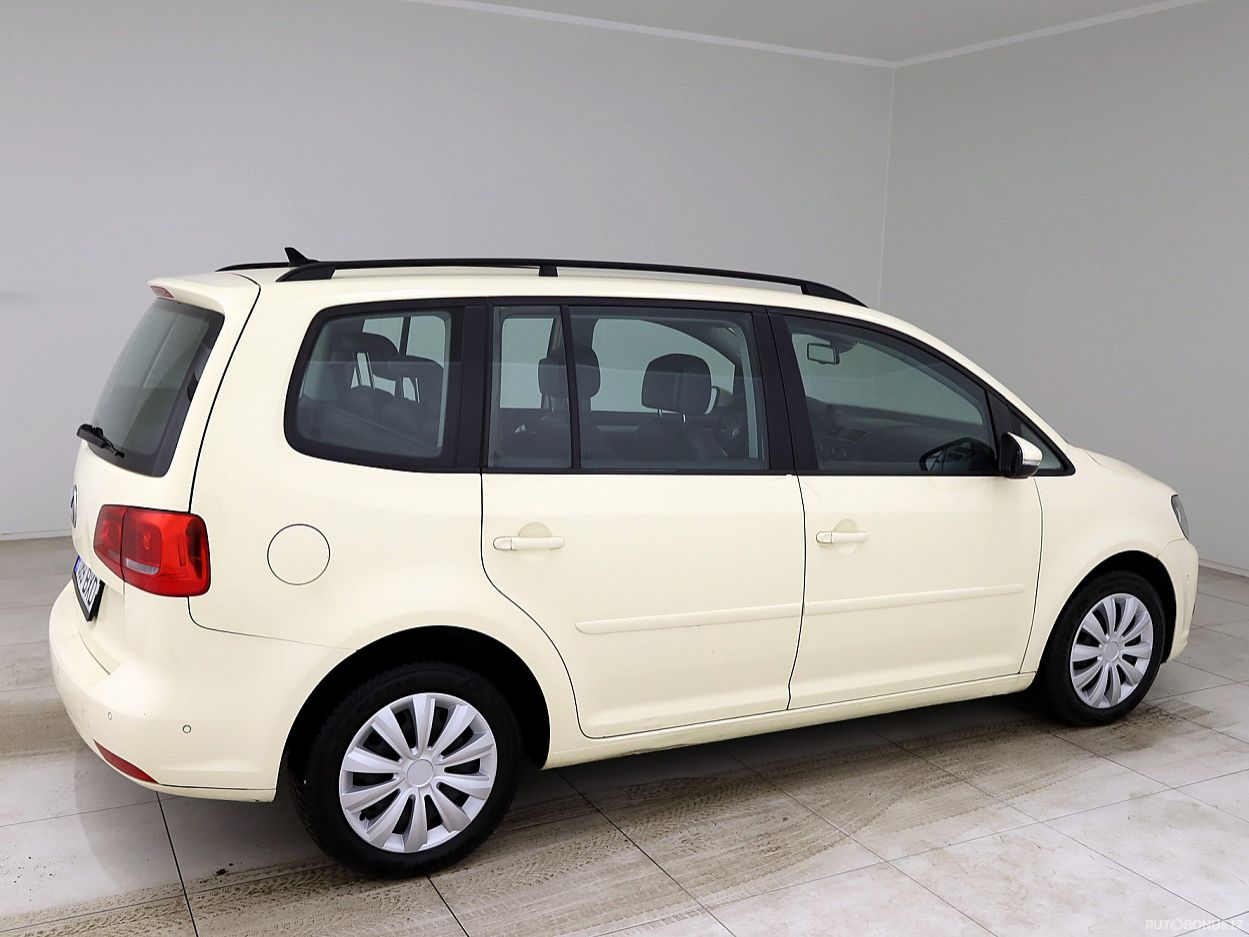 Volkswagen Touran | 9