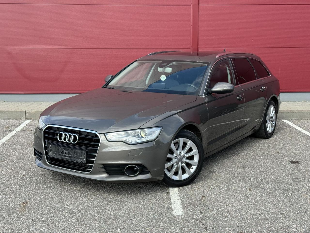 Audi A6 | 0