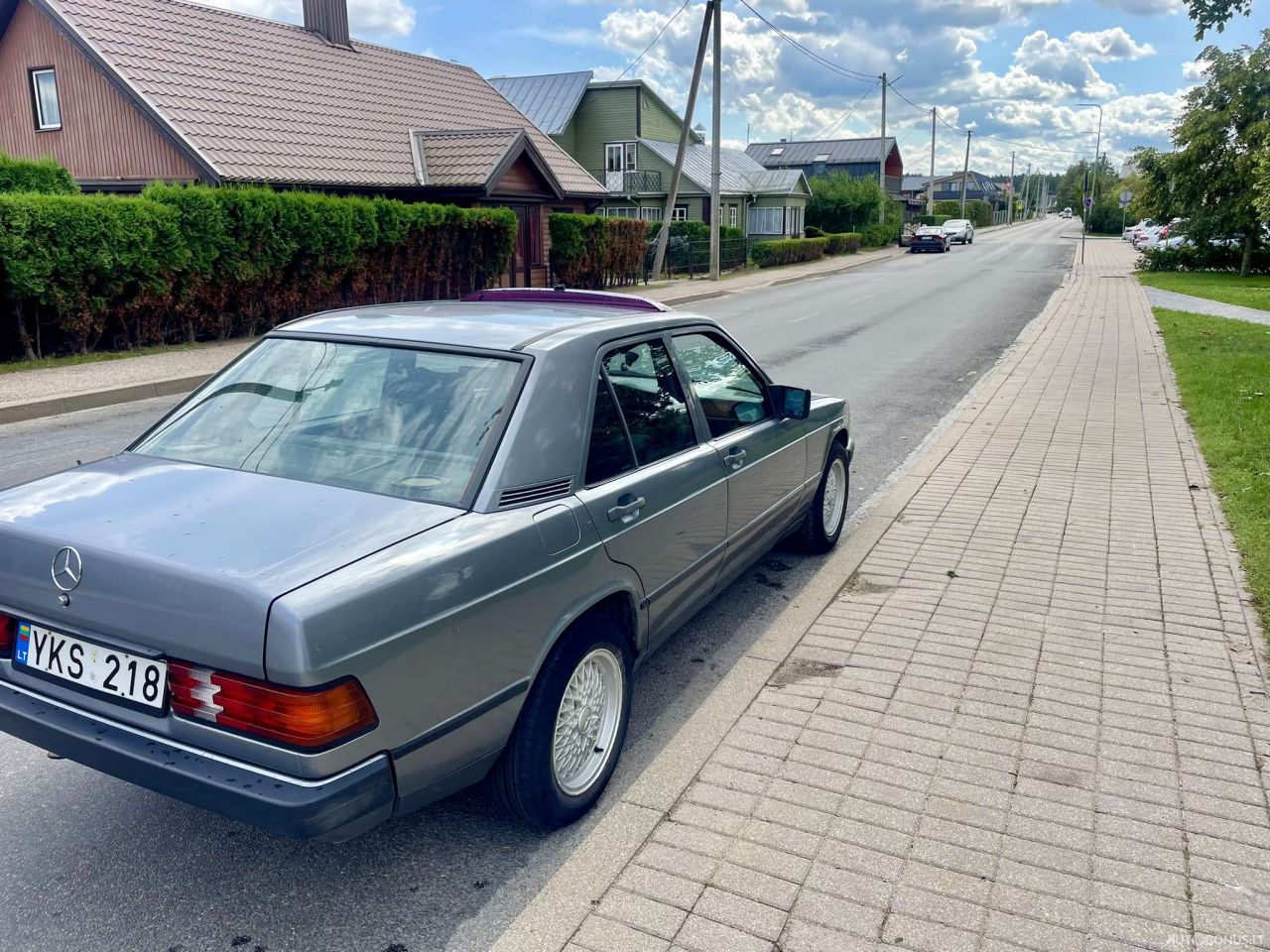 Mercedes-Benz 190 | 1