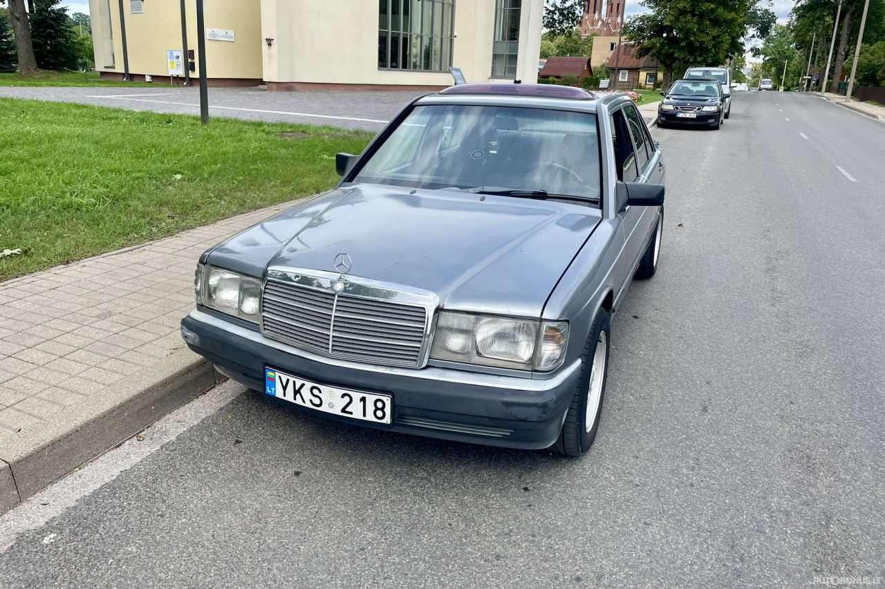 Mercedes-Benz 190 | 2