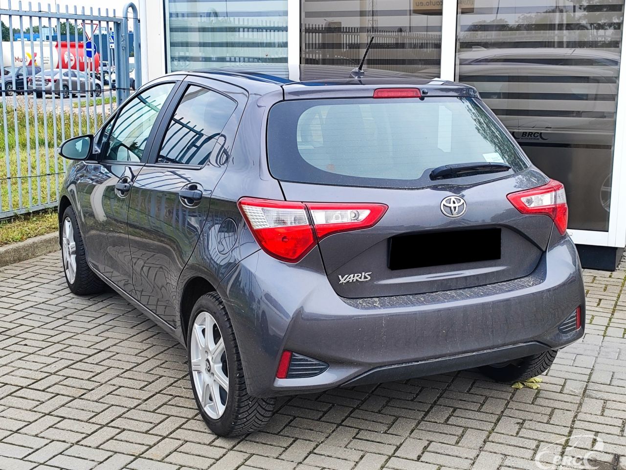 Toyota Yaris | 33