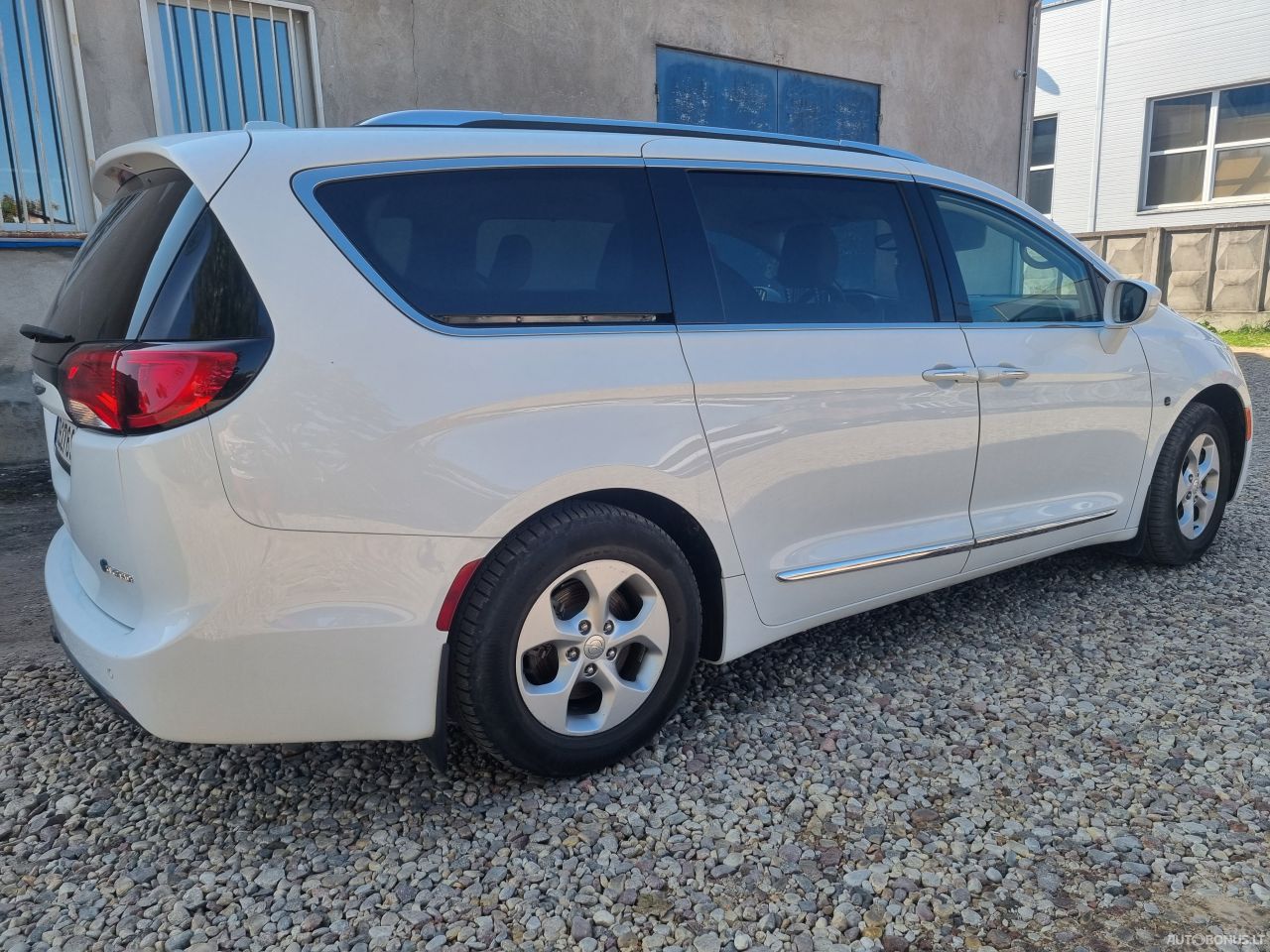 Chrysler Pacifica | 2