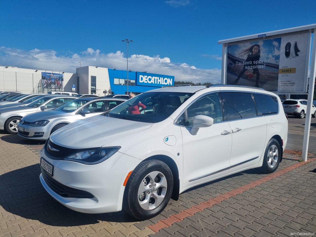 Chrysler Pacifica | 6