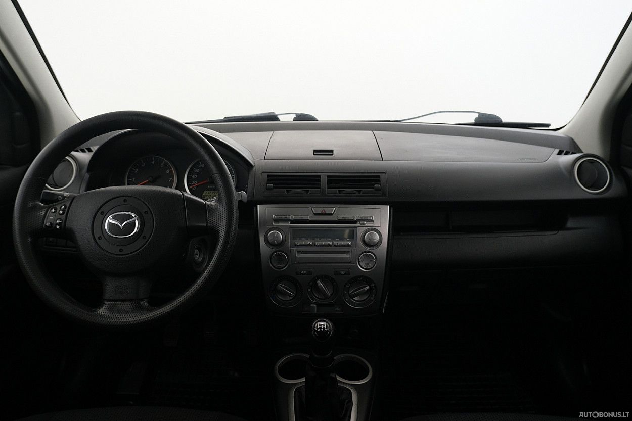 Mazda 2 | 4