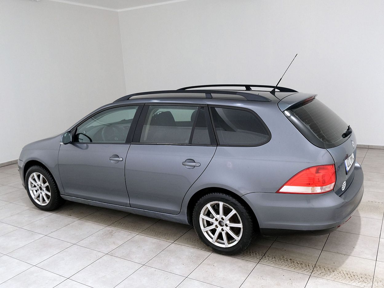 Volkswagen Golf | 3