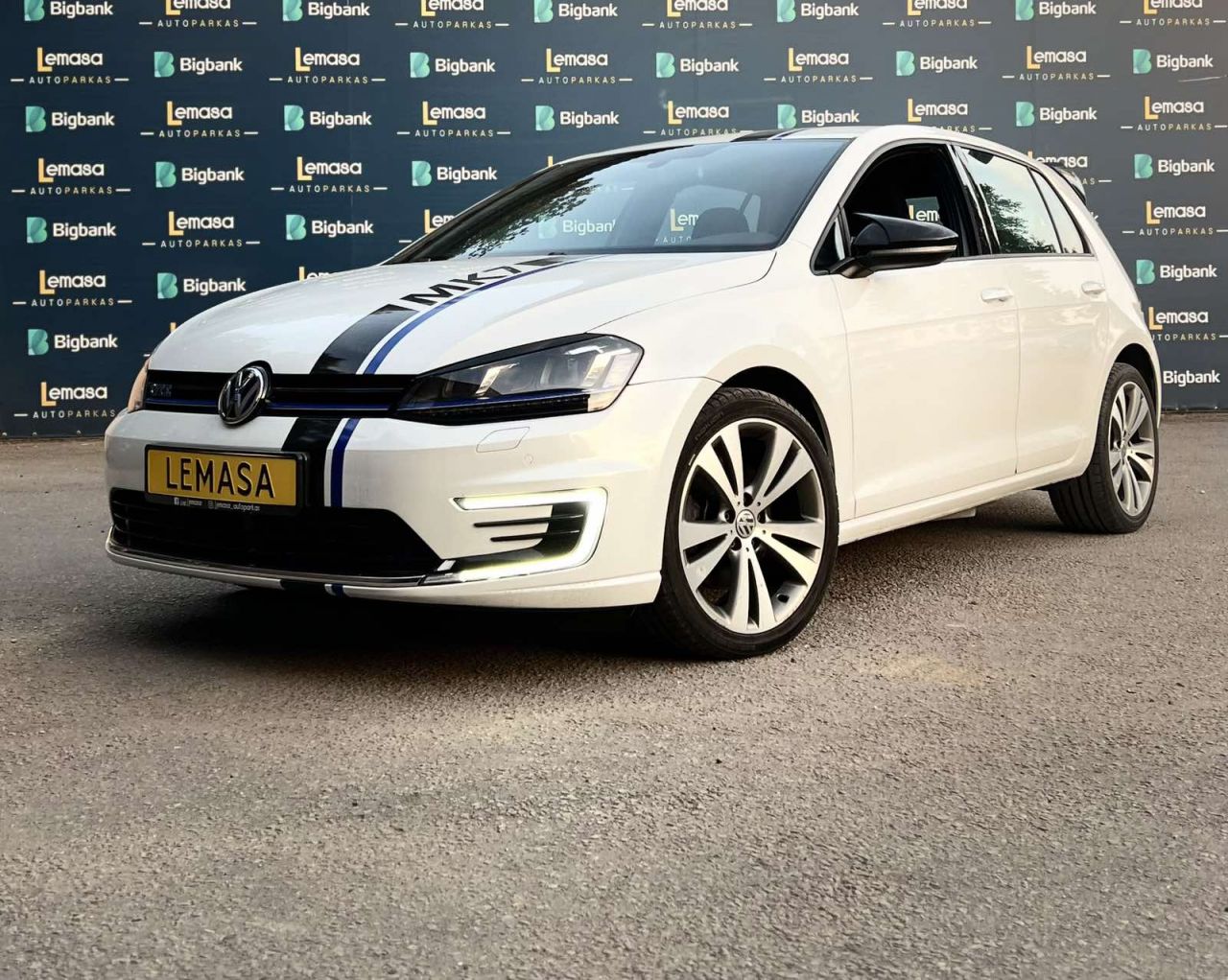 Volkswagen Golf | 0