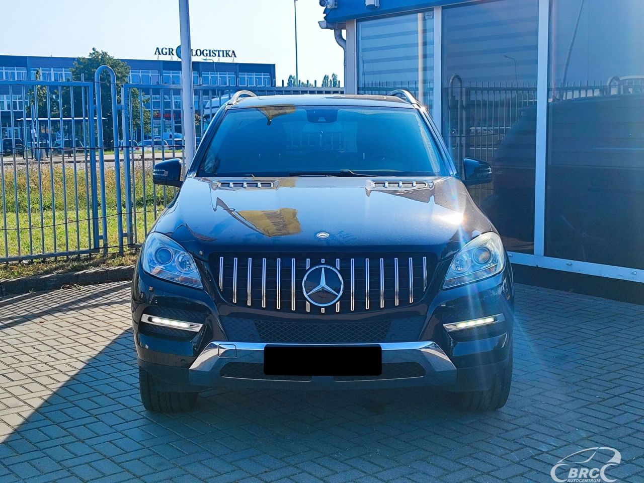 Mercedes-Benz ML350 | 36