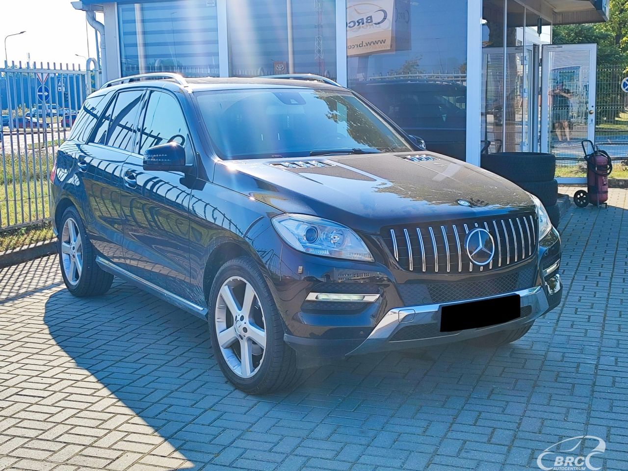 Mercedes-Benz ML350 | 37