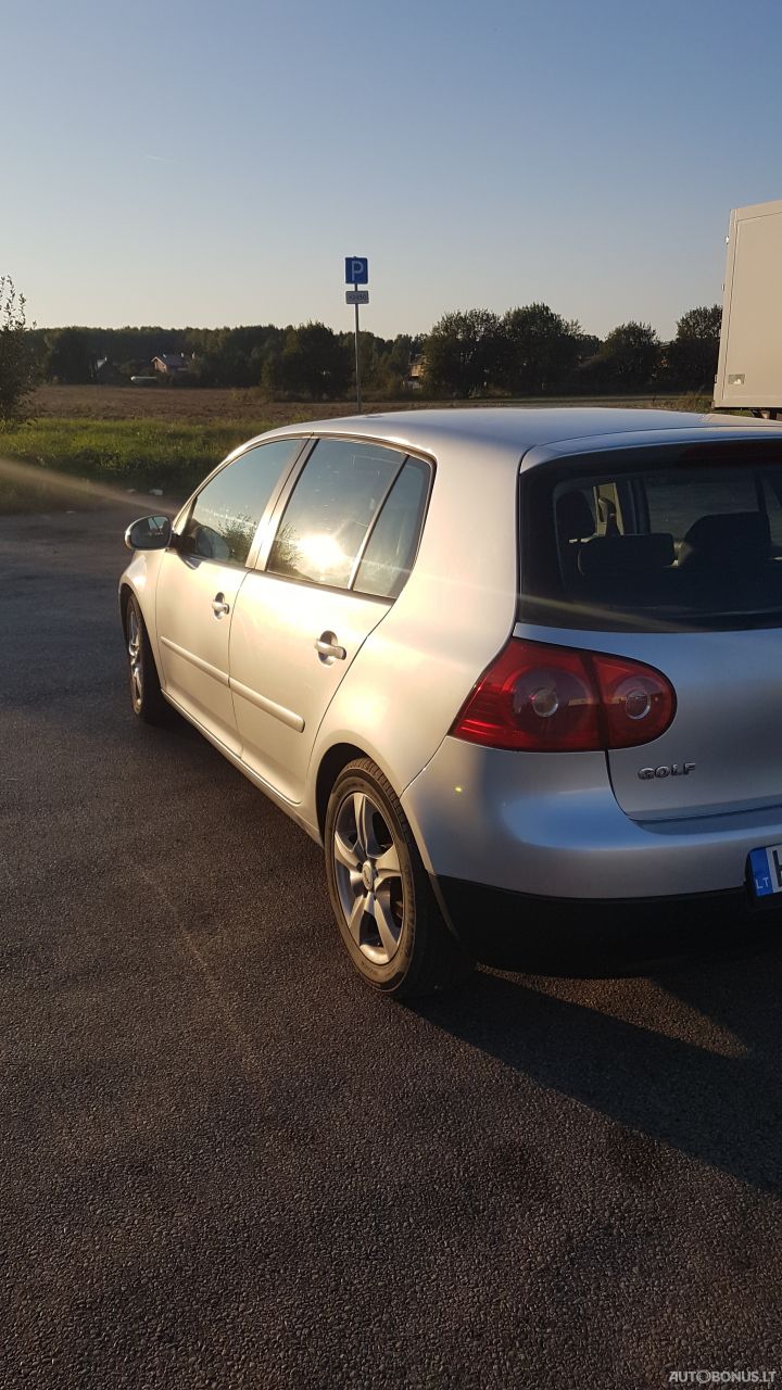 Volkswagen Golf | 2