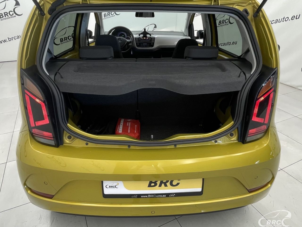 Volkswagen Up | 33