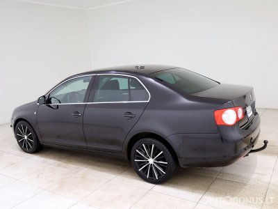 Volkswagen Jetta | 3