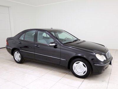 Mercedes-Benz C180