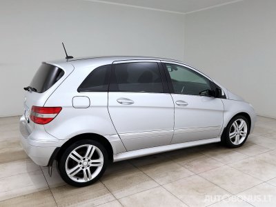 Mercedes-Benz B200 | 2