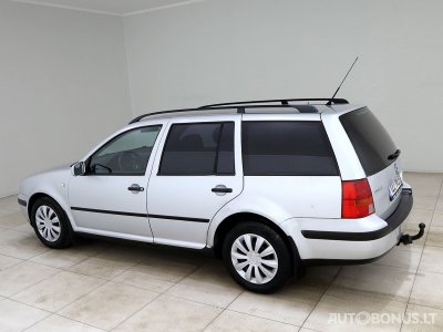 Volkswagen Golf | 3