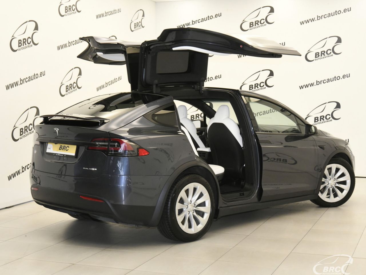 Tesla Model X | 3