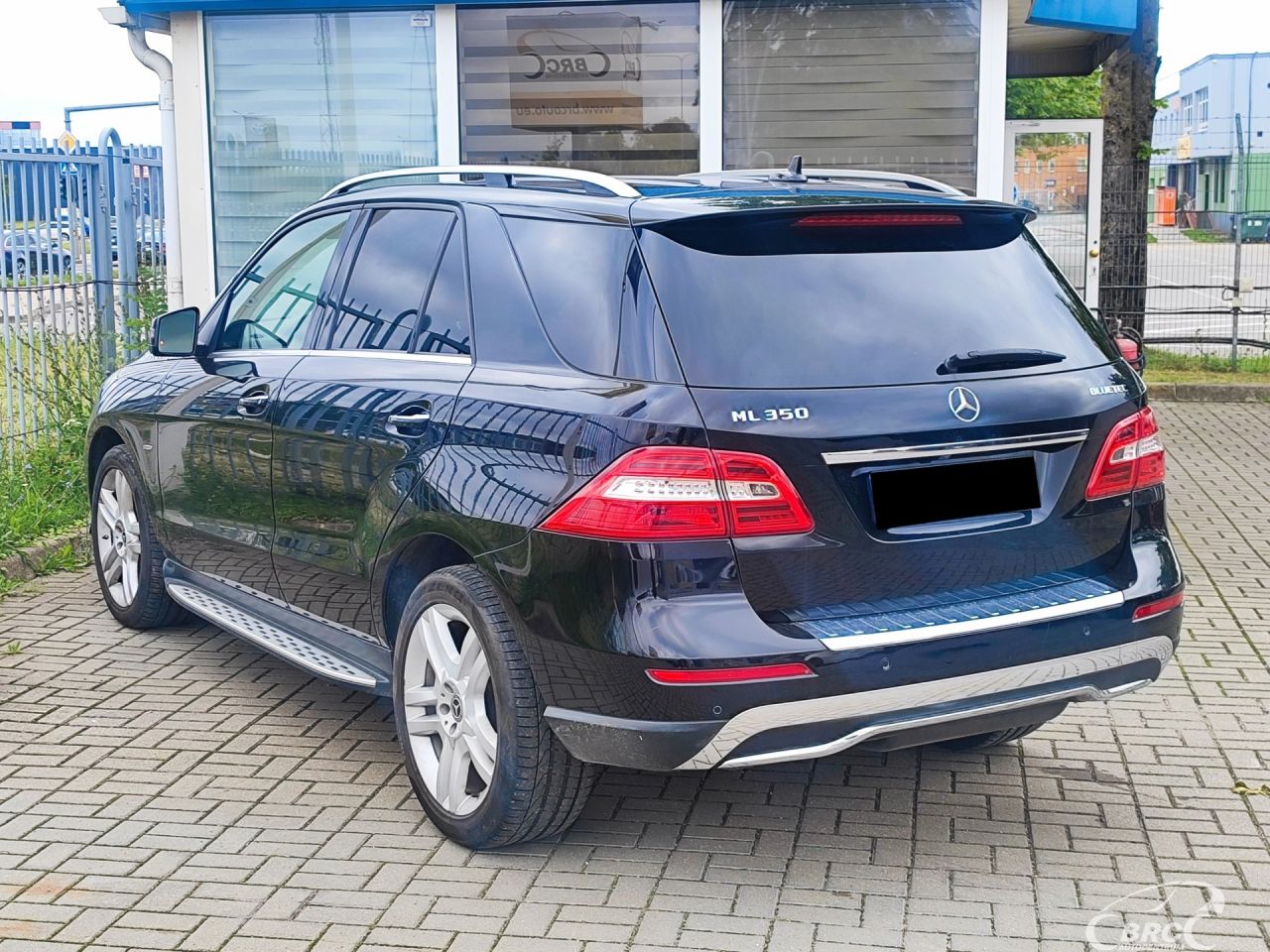 Mercedes-Benz ML350 | 46