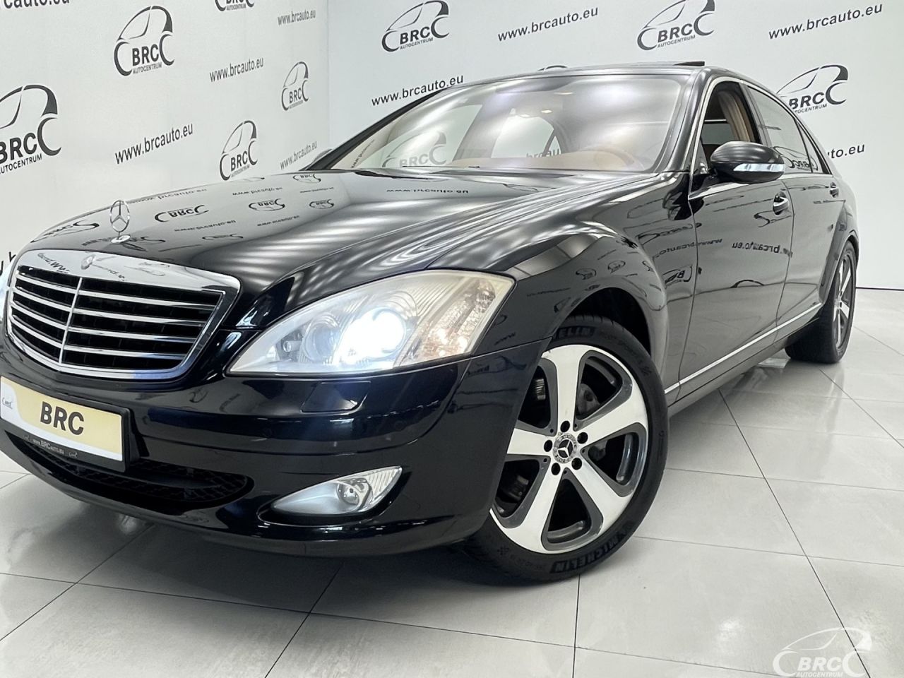 Mercedes-Benz S350 | 44