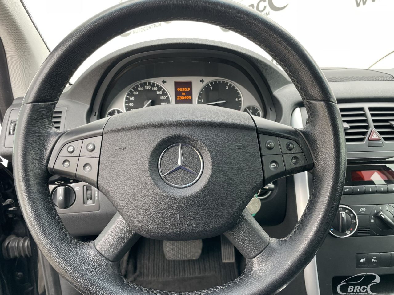 Mercedes-Benz B200 | 22