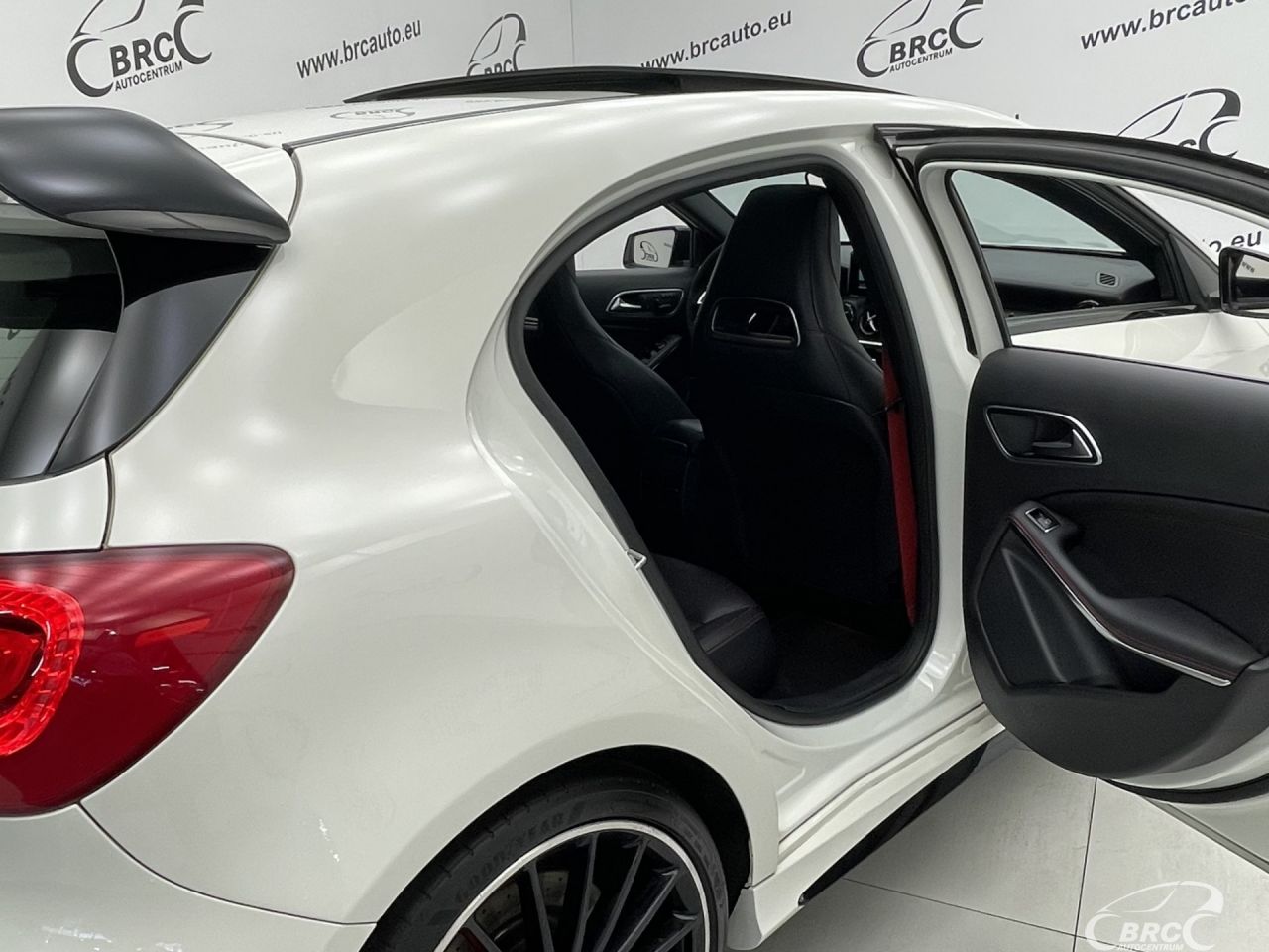 Mercedes-Benz A45 AMG | 12