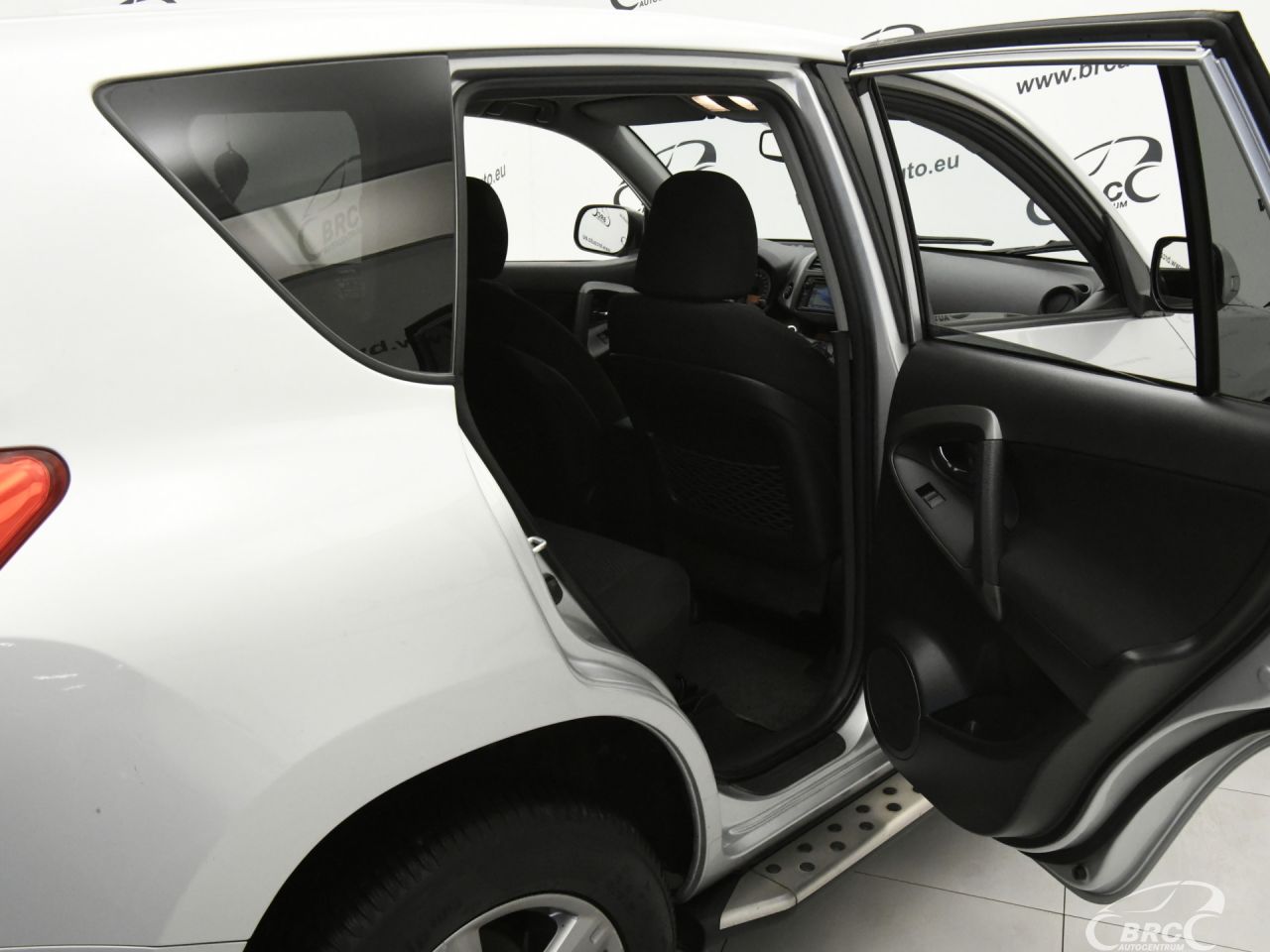 Toyota RAV4 | 11