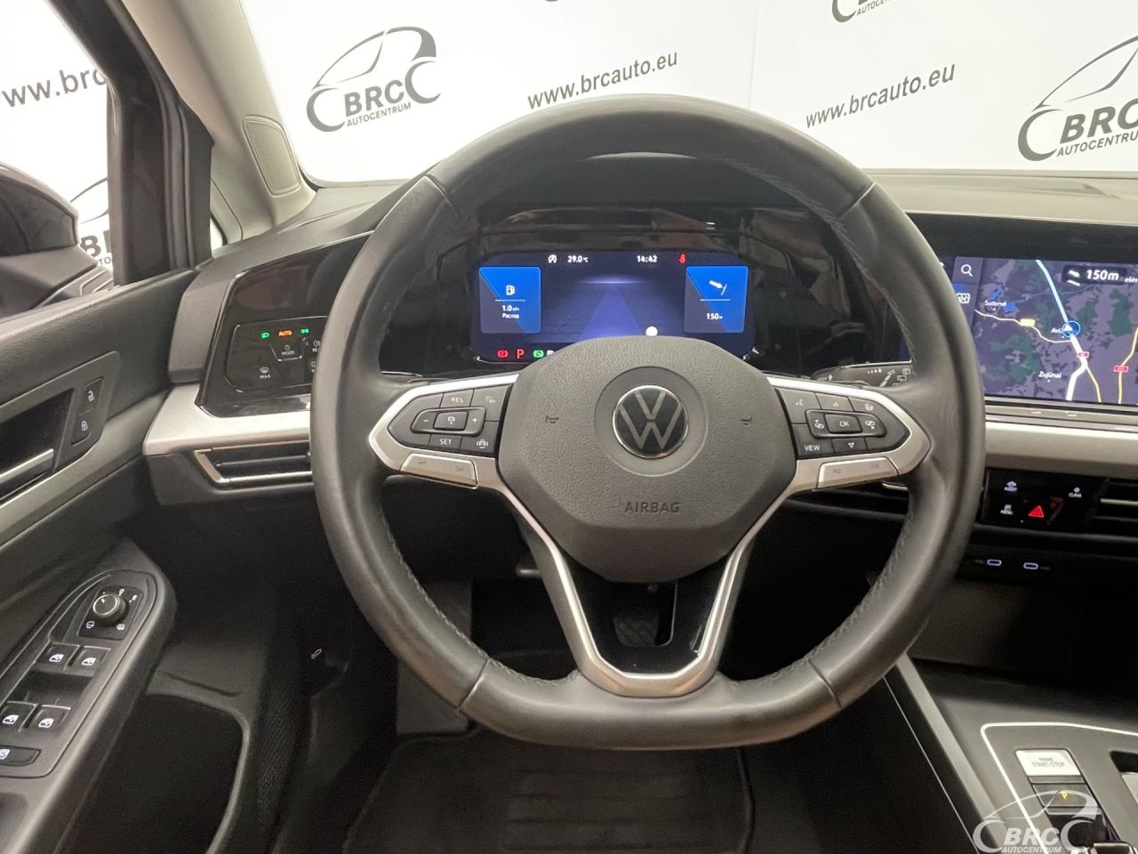 Volkswagen Golf | 24