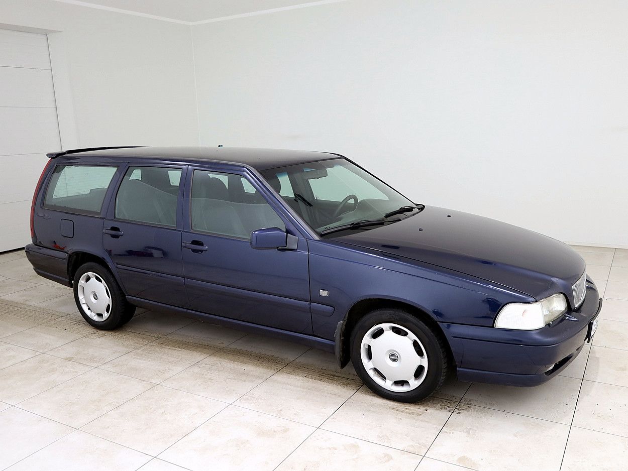 Volvo V70 | 0