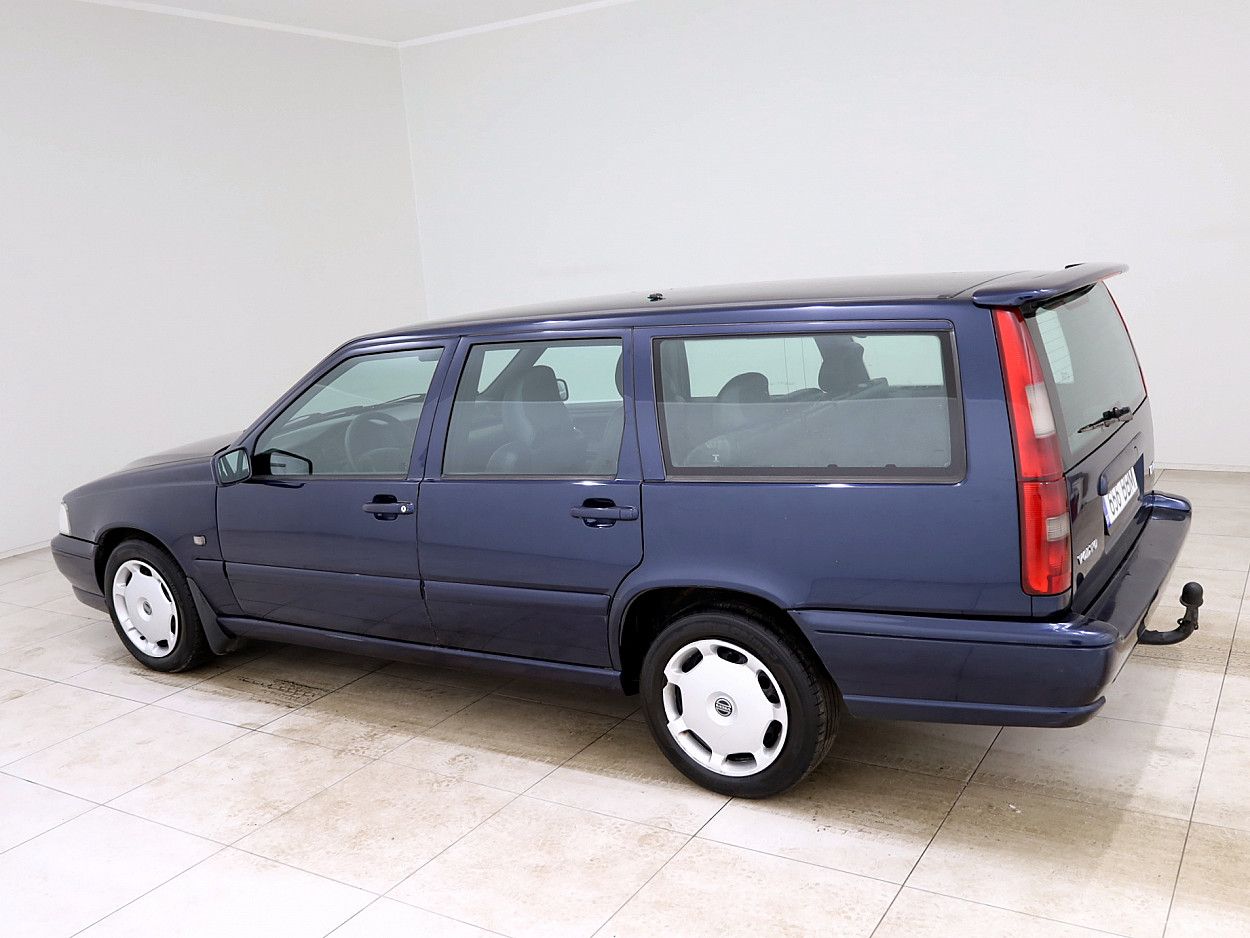 Volvo V70 | 3