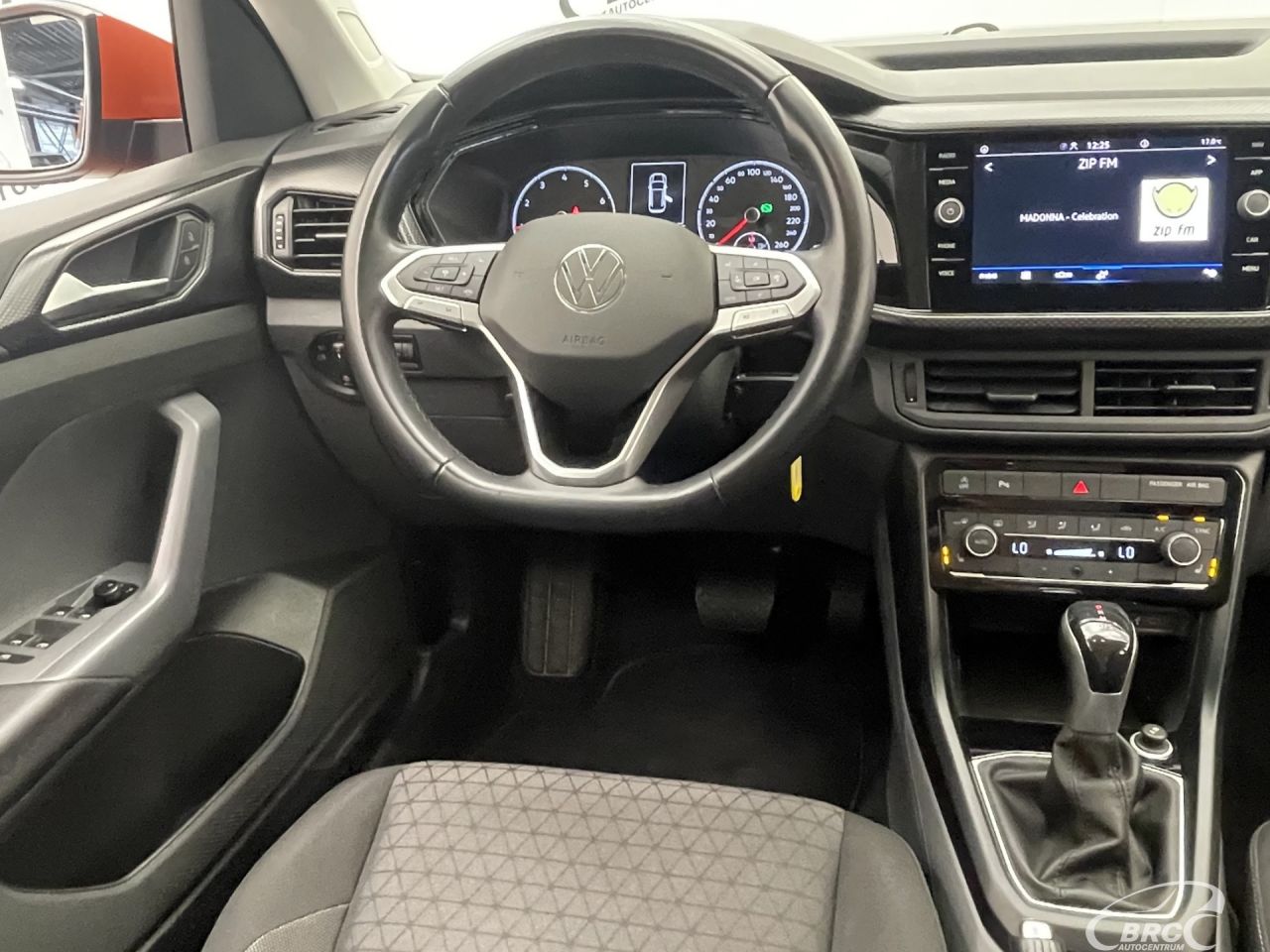 Volkswagen T-Cross | 12