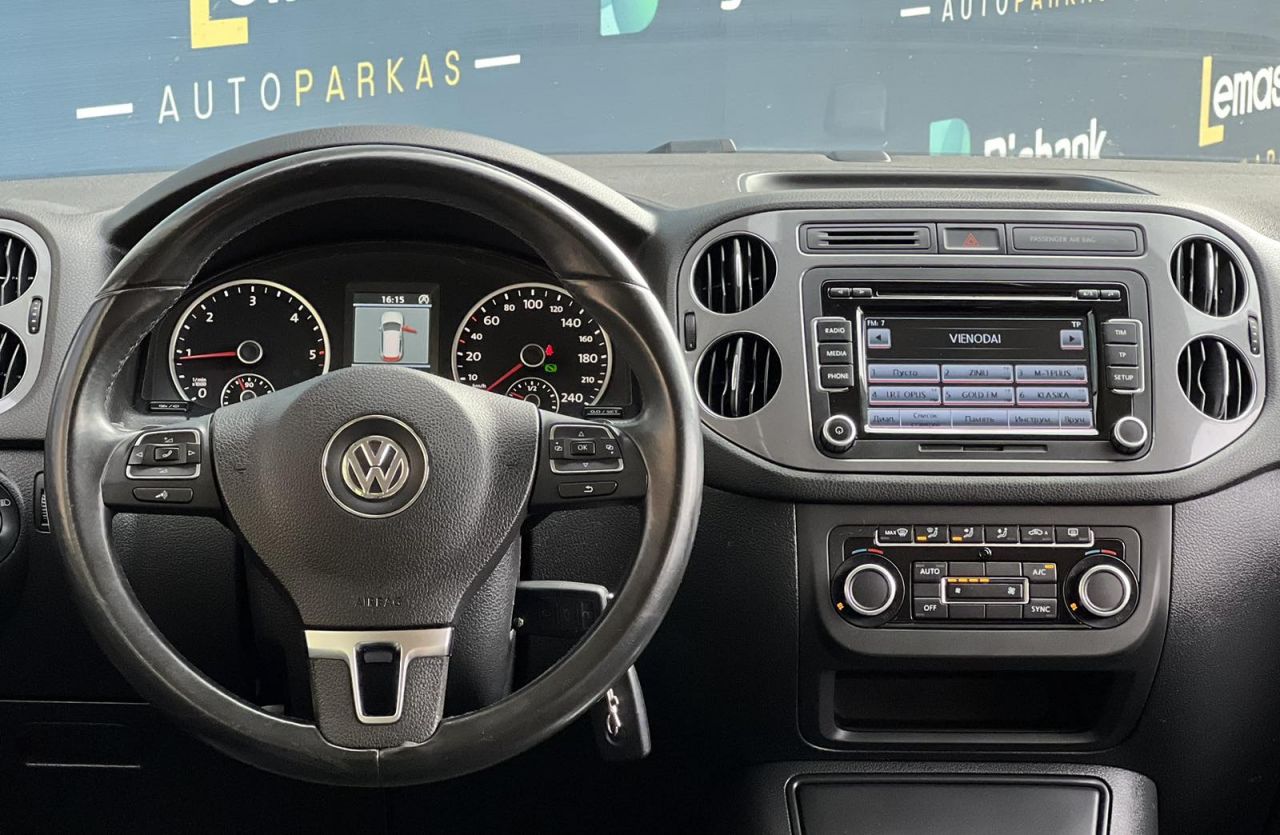 Volkswagen Tiguan | 9