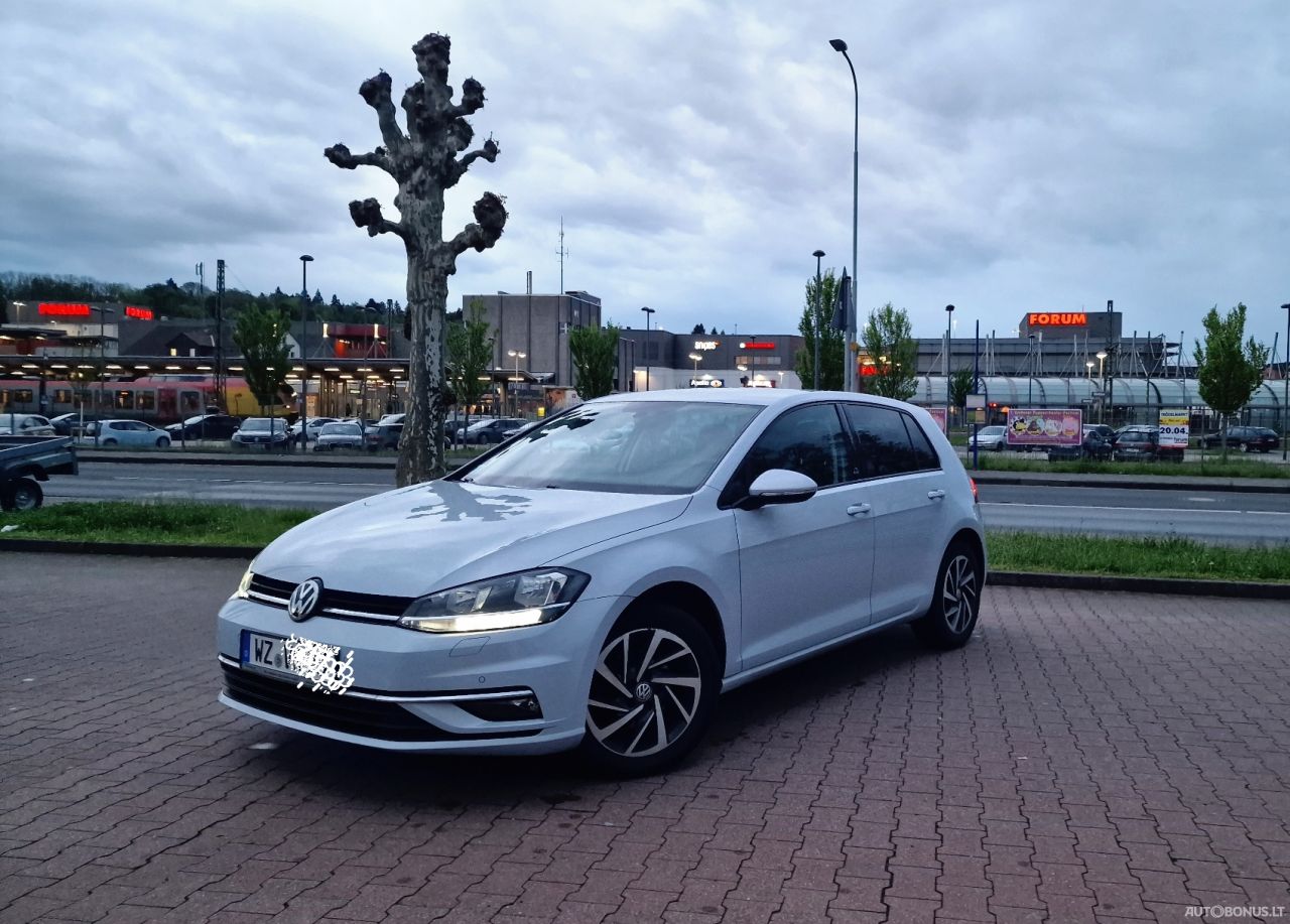 Volkswagen Golf | 1