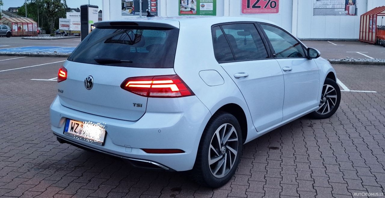 Volkswagen Golf | 3