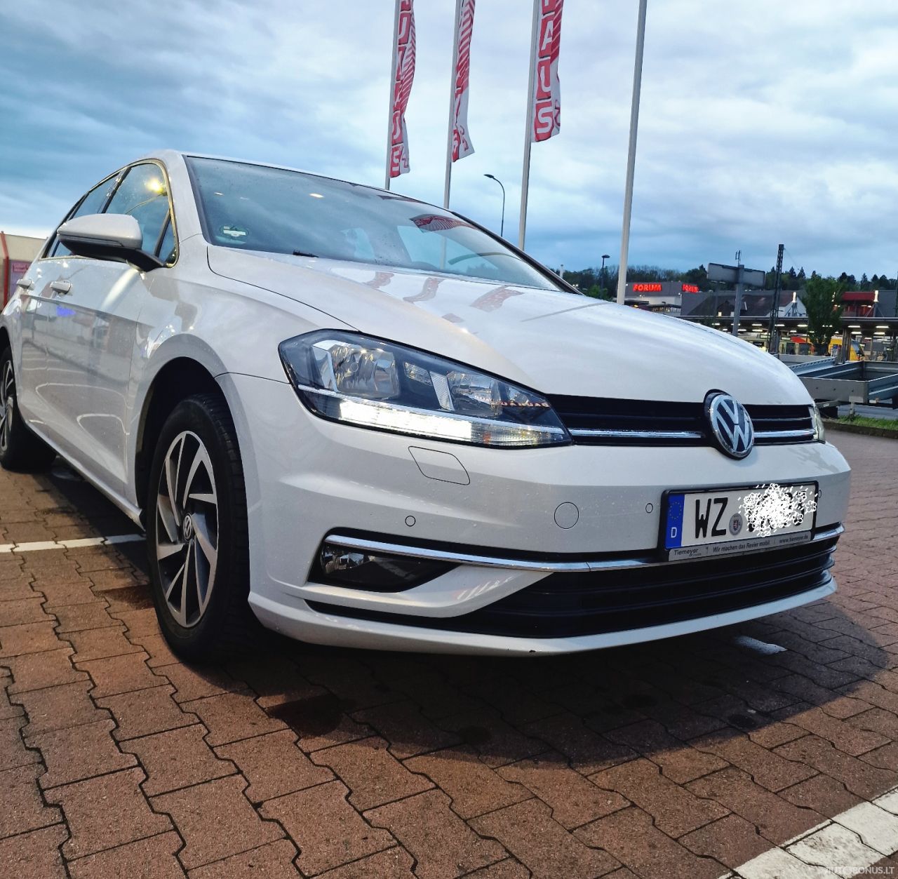 Volkswagen Golf | 5