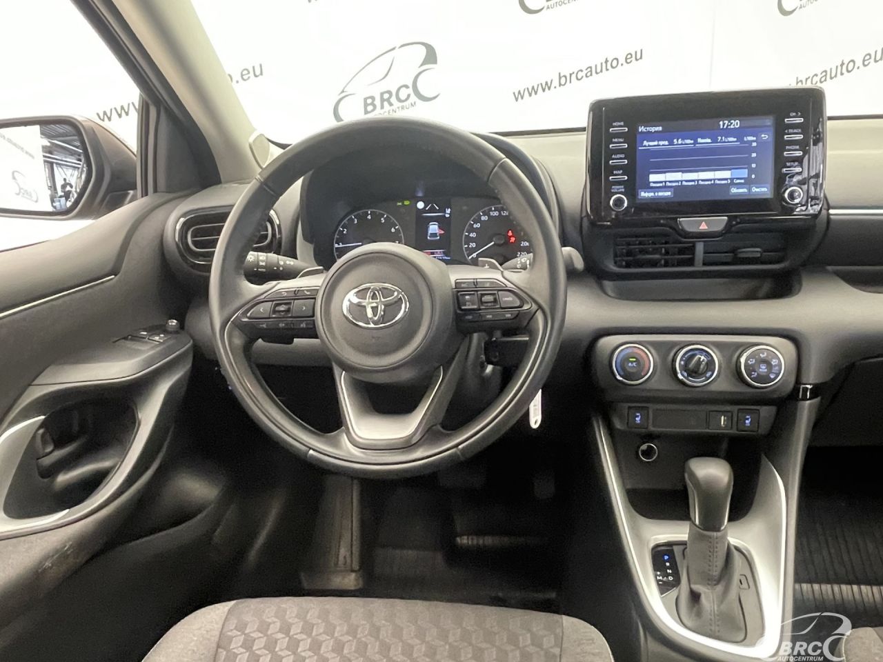 Toyota Yaris | 11